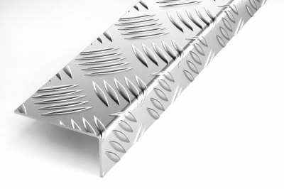 Угол рифленый из алюминиевого листа Квинтет Укв 02 (1000, 500)